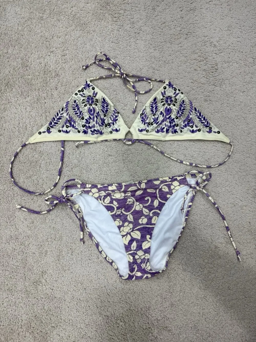 Victoria’s Secret Purple/White Floral embroidered w/beaded top Bikini 2 piece M